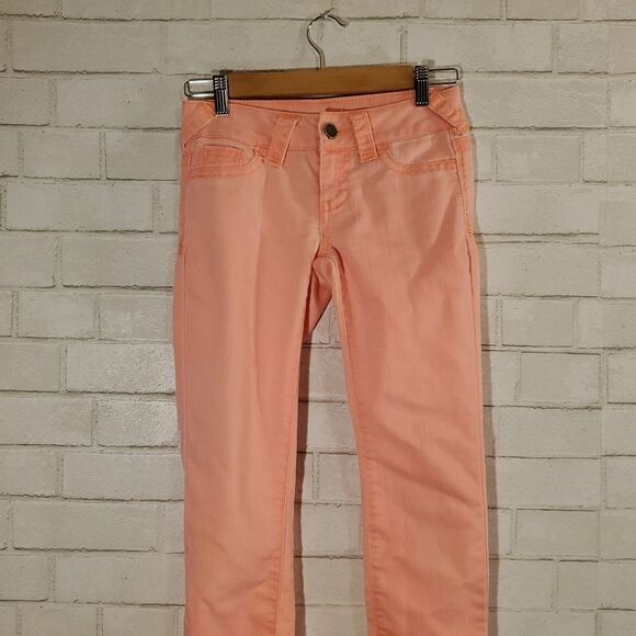 Maurices bright pink skinny jeans - Picture 7 of 10